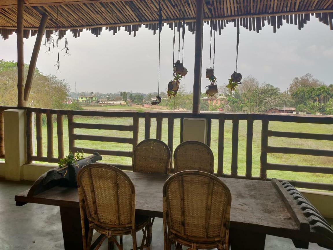 Longchen Homestay Dimāpur Buitenkant foto